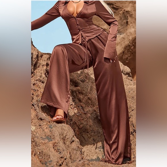 Pretty Little Thing - Chocolate Brown -  Low Rise Wide - Leg Pants - Size 12 - Picture 2 of 4